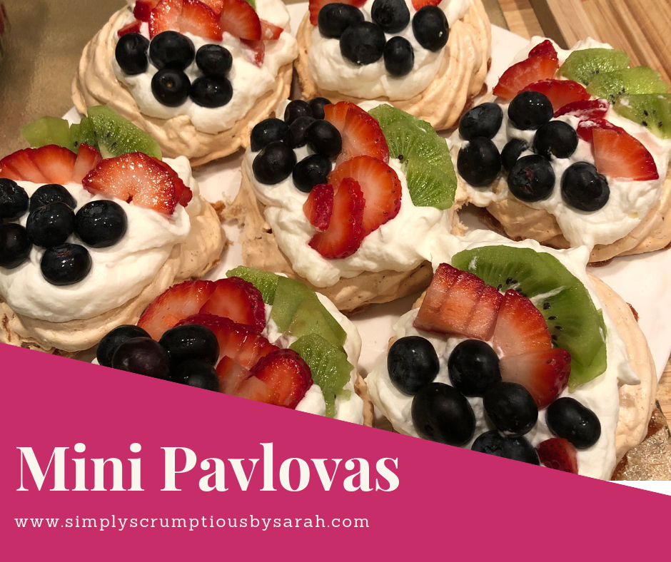 Mini Pavlovas| www.simplyscrumptiousbysarah.com